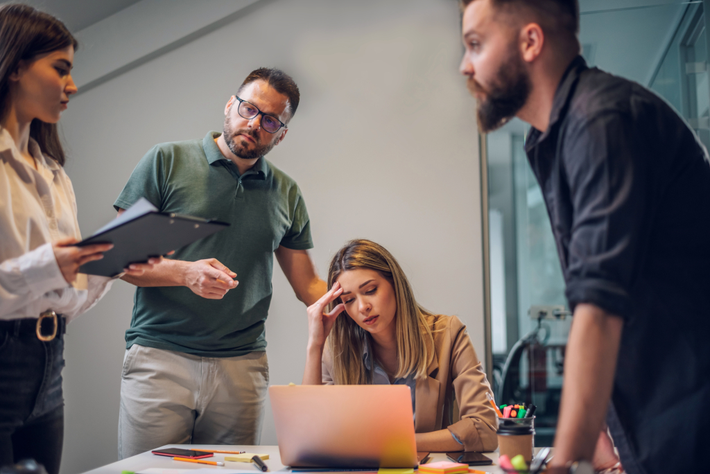 How to move projects forward despite internal delays - Elite Group